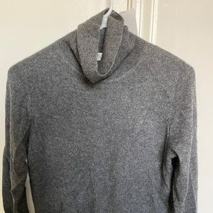 Neiman Marcus Cashmere Turtleneck NEW WITH TAGS